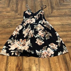 Dillards dress, short, XS/S, spaghetti strap, sundress, floral